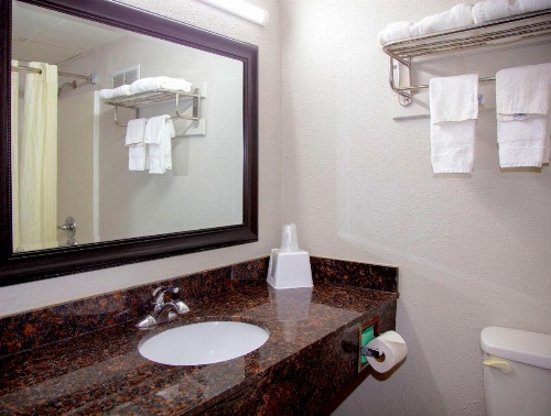 Econo Lodge image 28