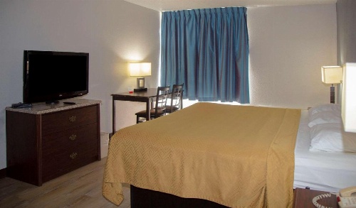 Econo Lodge image 29