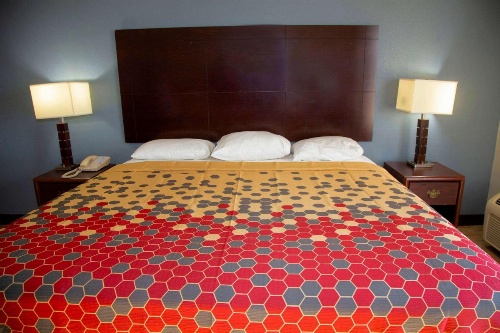 Econo Lodge image 37