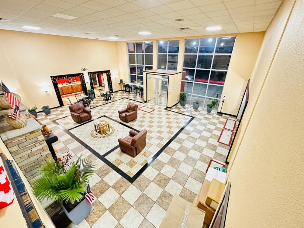 Econo Lodge Image 44